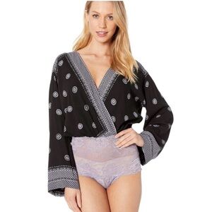 🔮Free People V-Neck On Board Bodysuit size Extra Small XS